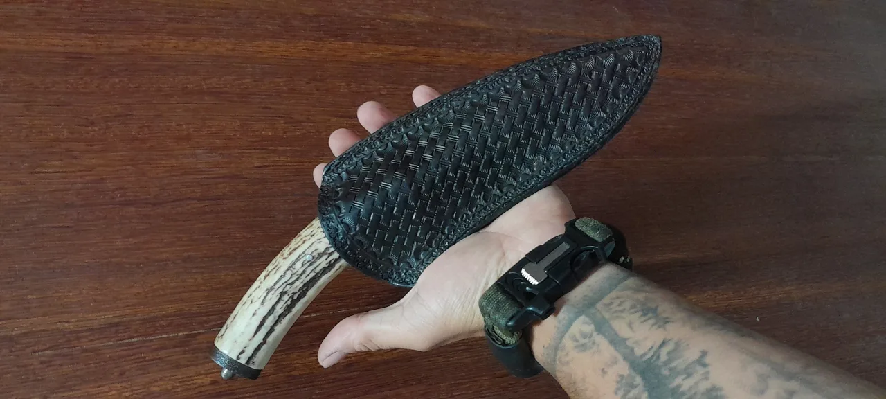 Faca Modelo Hunter - 100% Artesanal