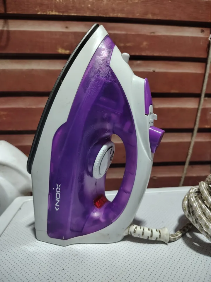 Ferro de passar roupa 220V