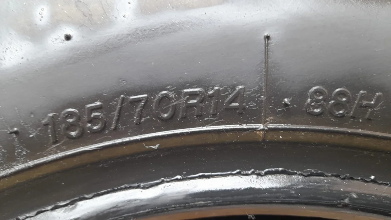 Pneu 185 70 14