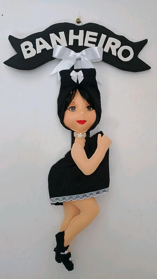 ENFEITE DE PORTA DE BANHEIRO