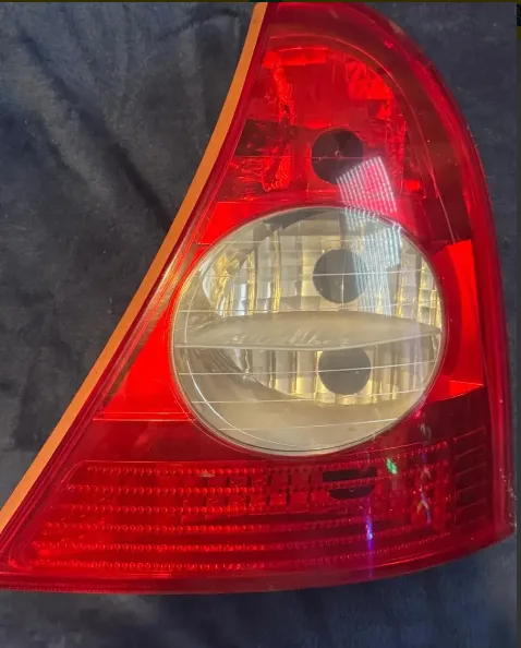 Lanterna Traseira Clio Hatch 03 A 12 Bicolor Lado Direito (Usado)