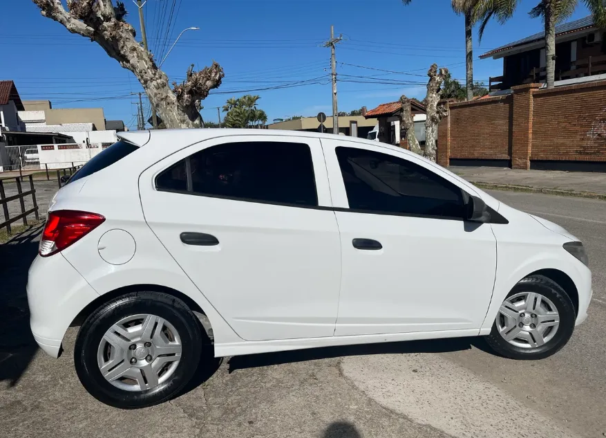 Chevrolet Onix JOY Hatch 1.0 8V Flex Mec. 4P 2018