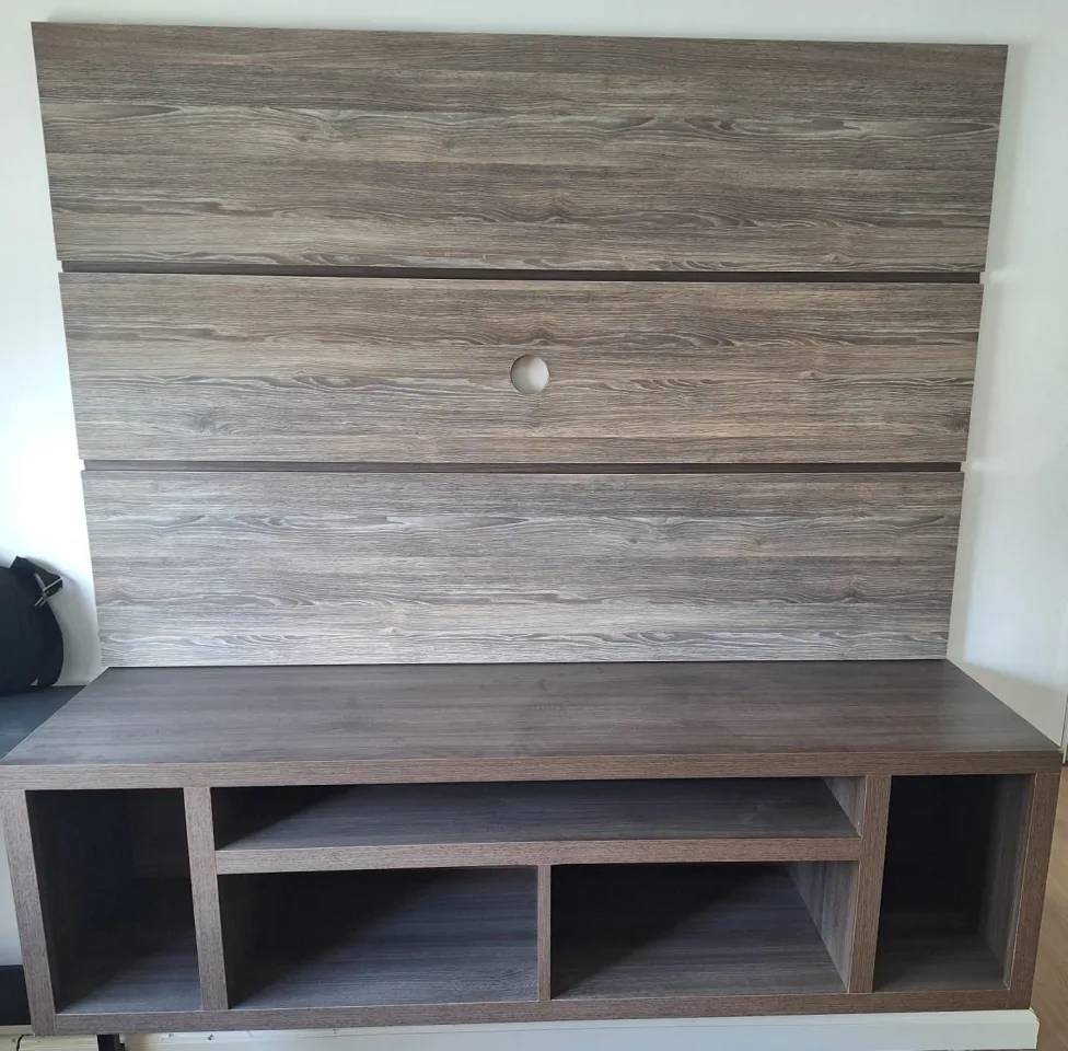 VENDO PAINEL PARA TV MARROM TABACO MDF - 1,55 mts