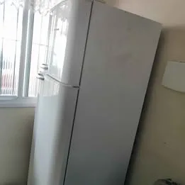 Geladeira COM DEFEITO