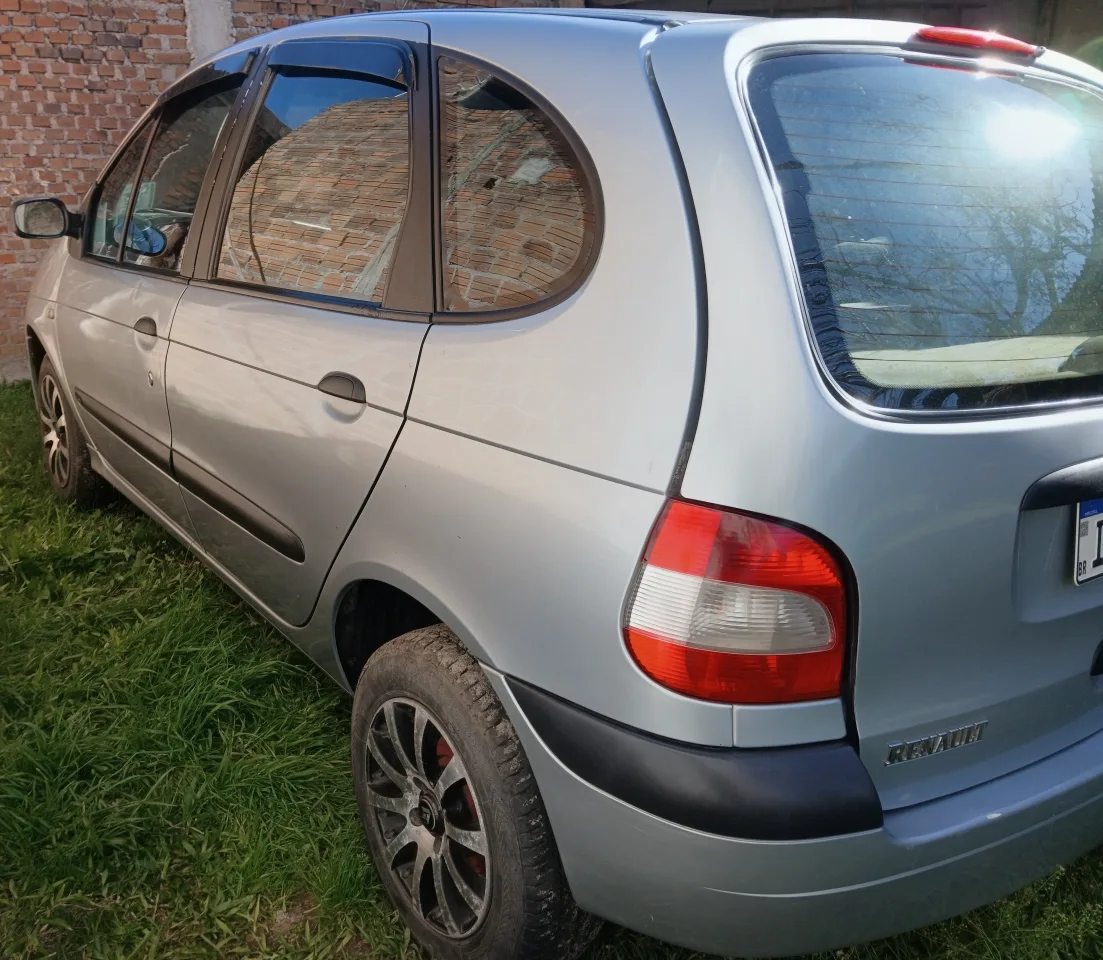 Vendo Scenic Authentique 1.6 16v 110cv